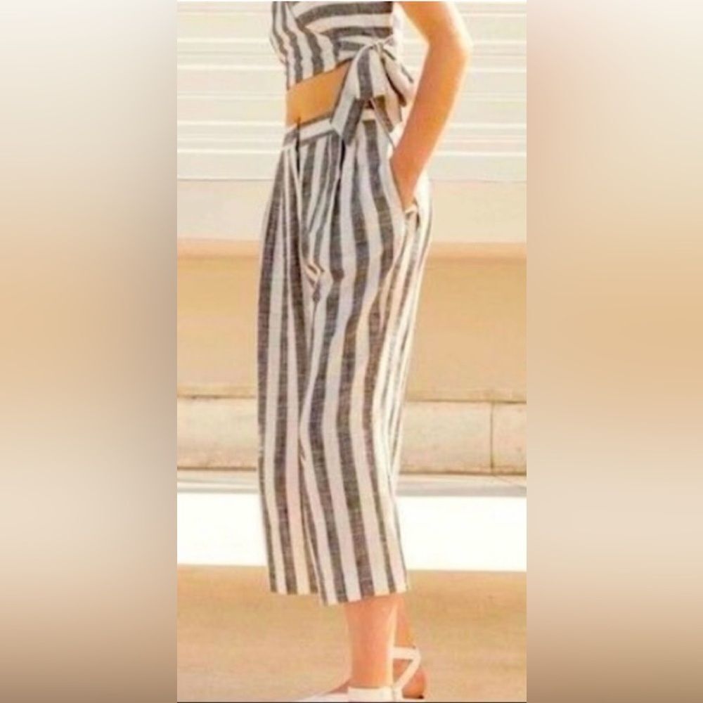 ASTR The Label Beige and Blue Striped 2PC Capri Pants w/ matching top Size S